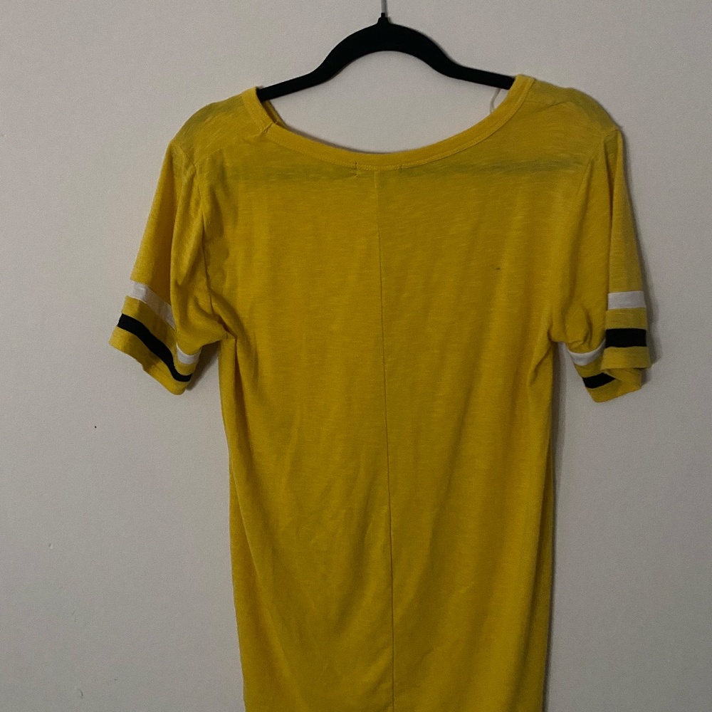 T-Shirt - Picture 2 of 2